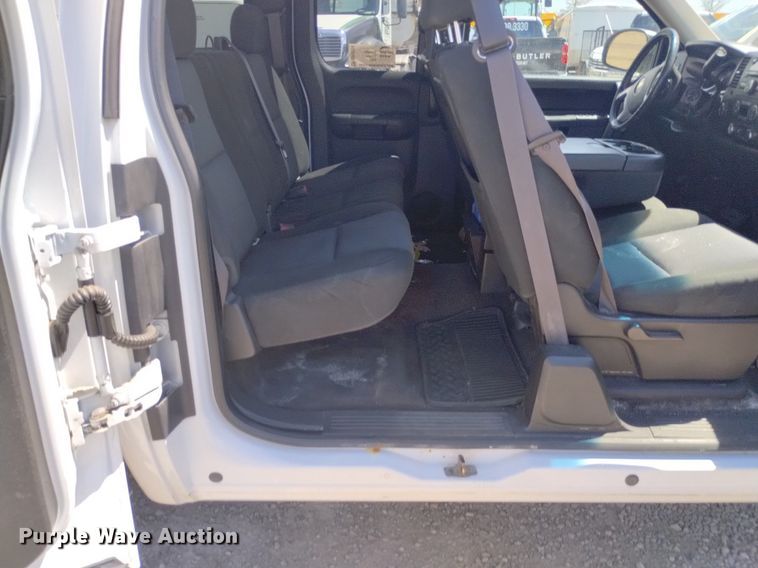 image for item DP3334 2012 Chevrolet Silverado 1500 Ext. Cab pickup truck