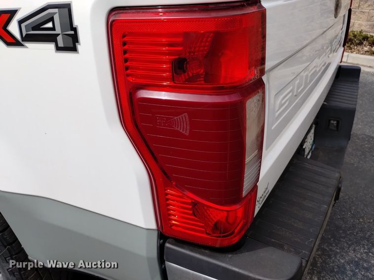image for item DQ6012 2021 Ford F250 Super Duty SuperCab pickup truck