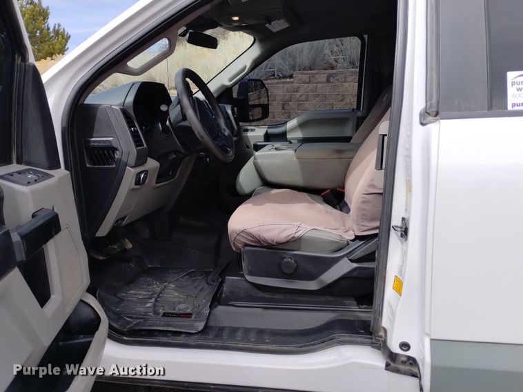 image for item DQ6012 2021 Ford F250 Super Duty SuperCab pickup truck