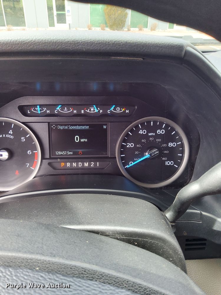 image for item DQ6012 2021 Ford F250 Super Duty SuperCab pickup truck