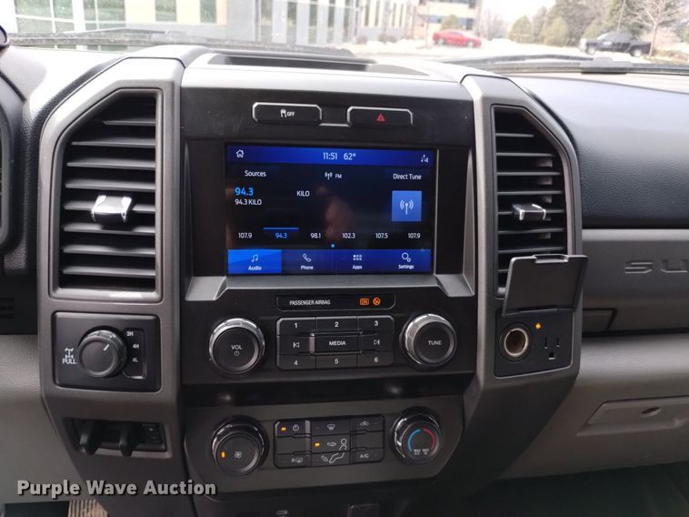 image for item DQ6012 2021 Ford F250 Super Duty SuperCab pickup truck