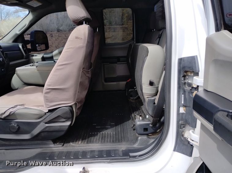 image for item DQ6012 2021 Ford F250 Super Duty SuperCab pickup truck