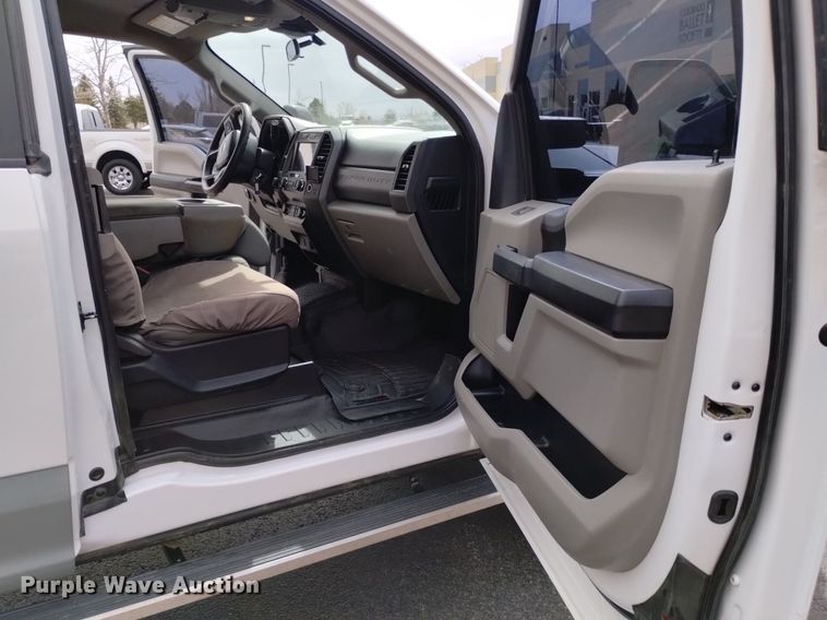 image for item DQ6012 2021 Ford F250 Super Duty SuperCab pickup truck