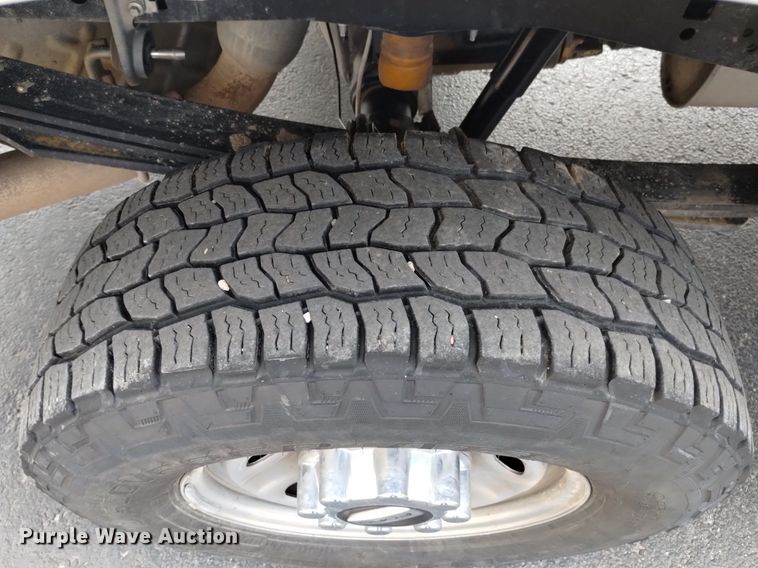 image for item DQ6012 2021 Ford F250 Super Duty SuperCab pickup truck