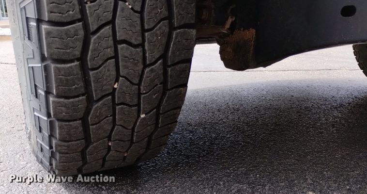 image for item DQ6012 2021 Ford F250 Super Duty SuperCab pickup truck