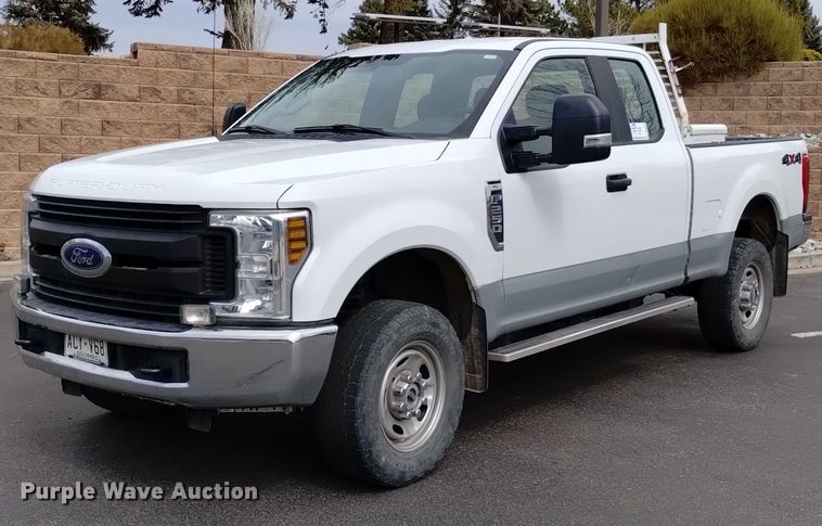 image for item DQ6013 2019 Ford F250 Super Duty SuperCab pickup truck