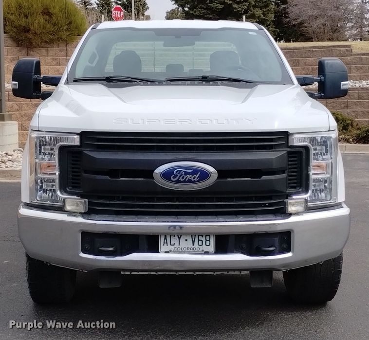 image for item DQ6013 2019 Ford F250 Super Duty SuperCab pickup truck