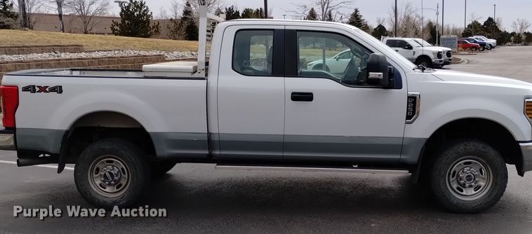 image for item DQ6013 2019 Ford F250 Super Duty SuperCab pickup truck