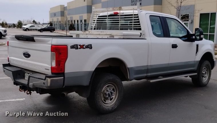 image for item DQ6013 2019 Ford F250 Super Duty SuperCab pickup truck