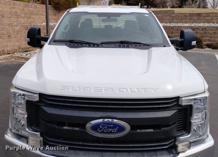image for item DQ6013 2019 Ford F250 Super Duty SuperCab pickup truck