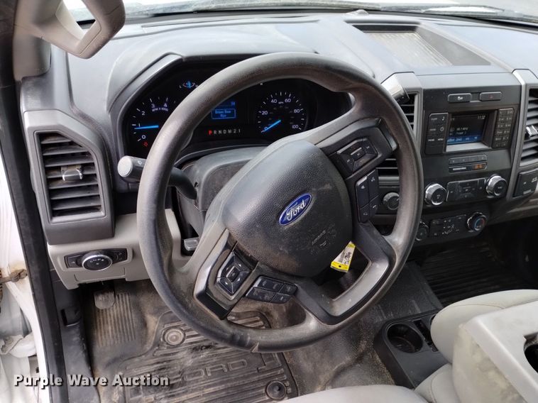 image for item DQ6013 2019 Ford F250 Super Duty SuperCab pickup truck