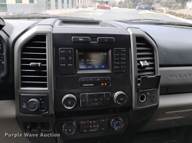 image for item DQ6013 2019 Ford F250 Super Duty SuperCab pickup truck