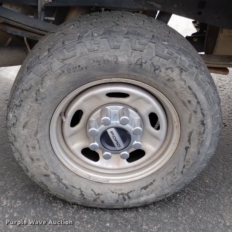 image for item DQ6013 2019 Ford F250 Super Duty SuperCab pickup truck