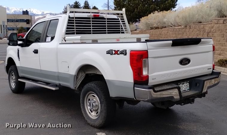 image for item DQ6015 2018 Ford F250 Super Duty SuperCab pickup truck