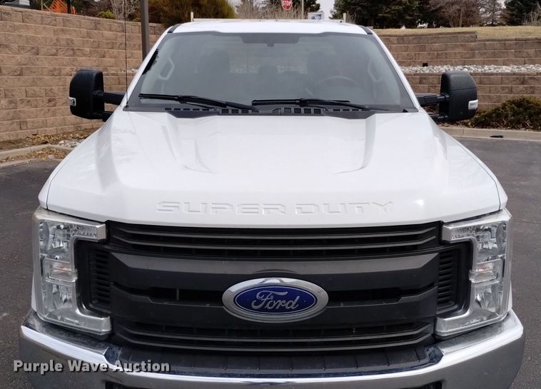 image for item DQ6015 2018 Ford F250 Super Duty SuperCab pickup truck