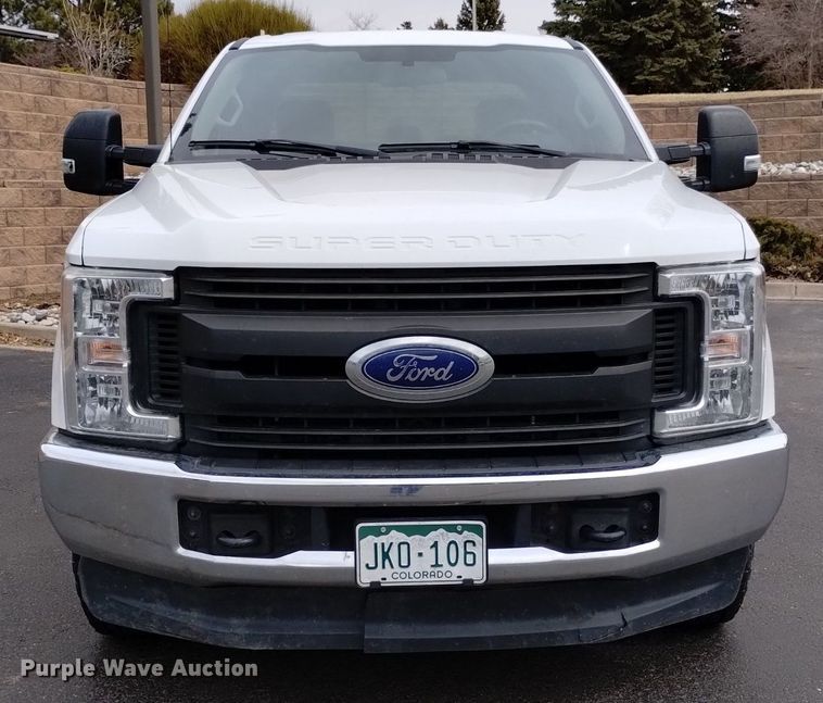 image for item DQ6015 2018 Ford F250 Super Duty SuperCab pickup truck