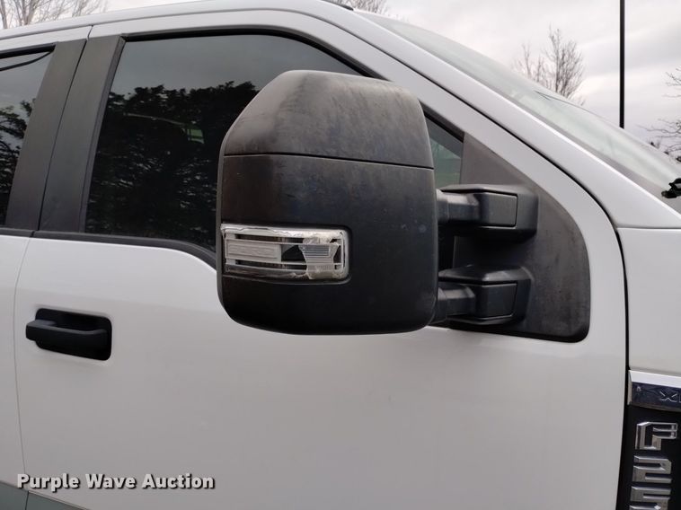 image for item DQ6015 2018 Ford F250 Super Duty SuperCab pickup truck