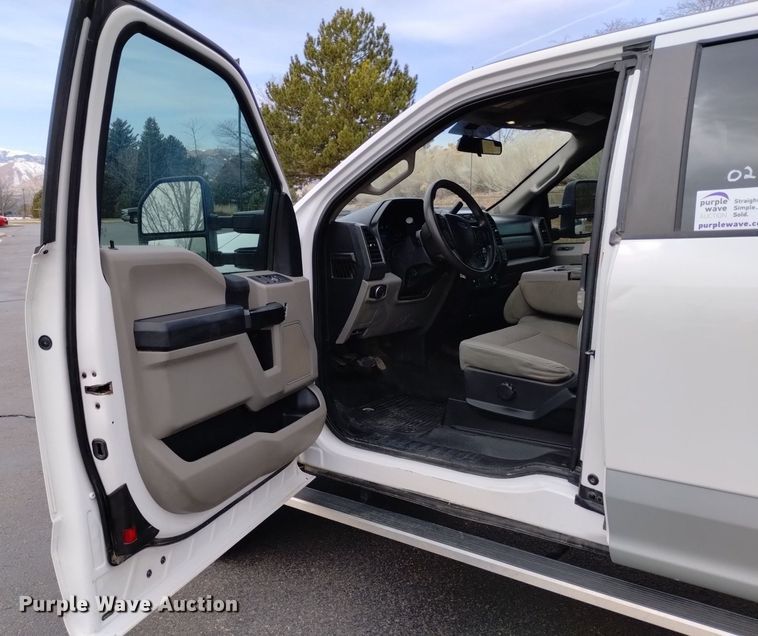 image for item DQ6015 2018 Ford F250 Super Duty SuperCab pickup truck