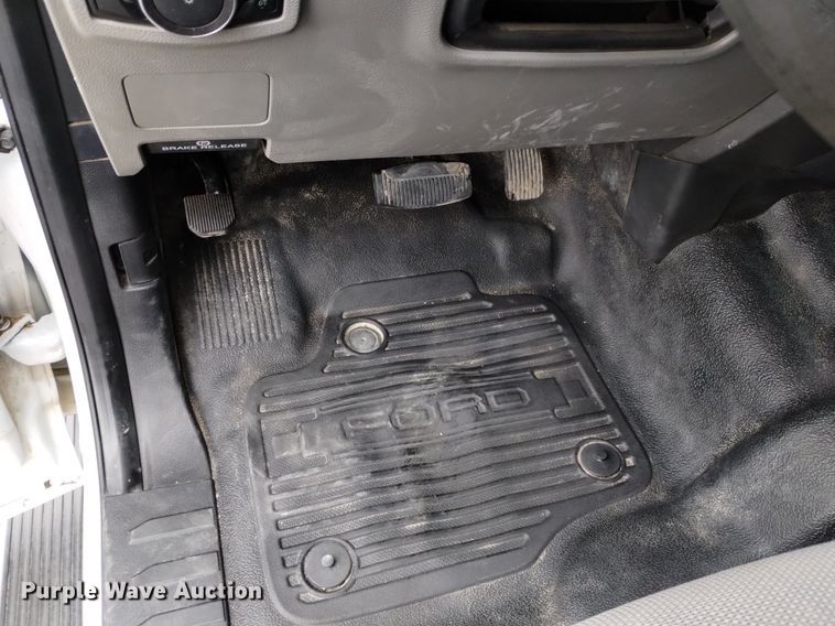 image for item DQ6015 2018 Ford F250 Super Duty SuperCab pickup truck