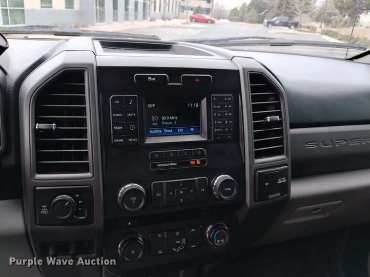 image for item DQ6015 2018 Ford F250 Super Duty SuperCab pickup truck