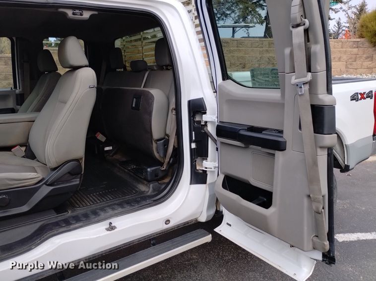 image for item DQ6015 2018 Ford F250 Super Duty SuperCab pickup truck