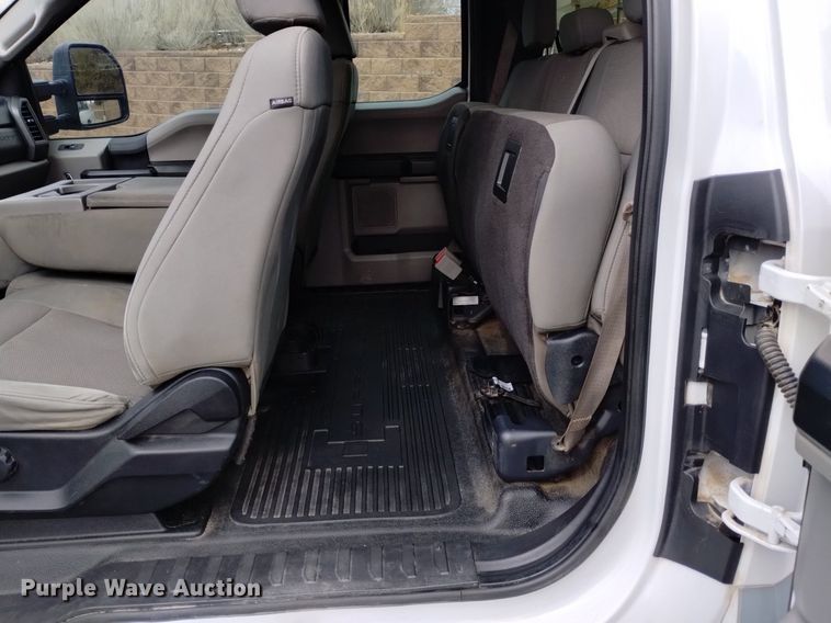 image for item DQ6015 2018 Ford F250 Super Duty SuperCab pickup truck