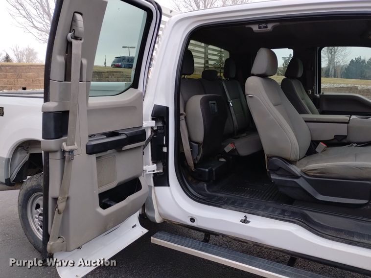 image for item DQ6015 2018 Ford F250 Super Duty SuperCab pickup truck