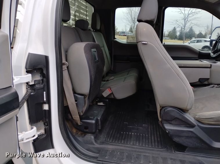 image for item DQ6015 2018 Ford F250 Super Duty SuperCab pickup truck