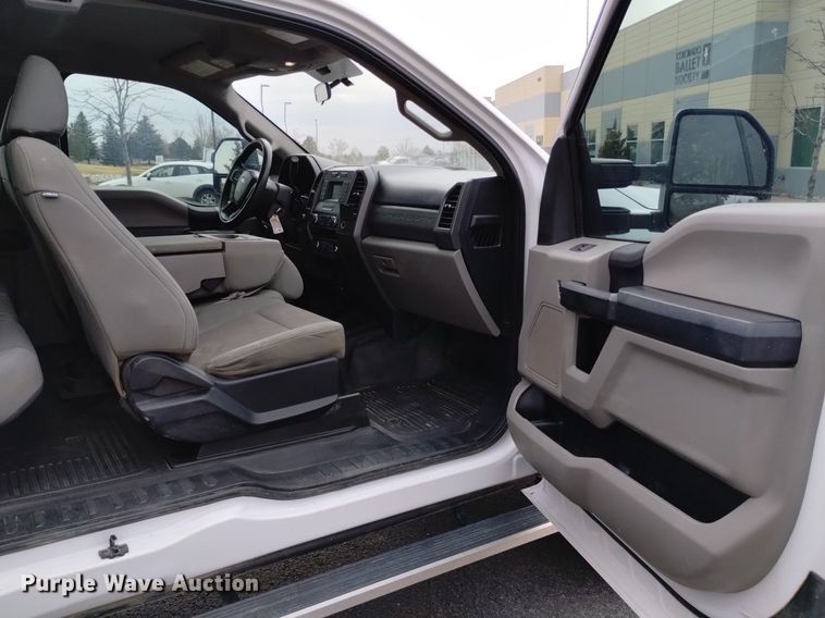 image for item DQ6015 2018 Ford F250 Super Duty SuperCab pickup truck