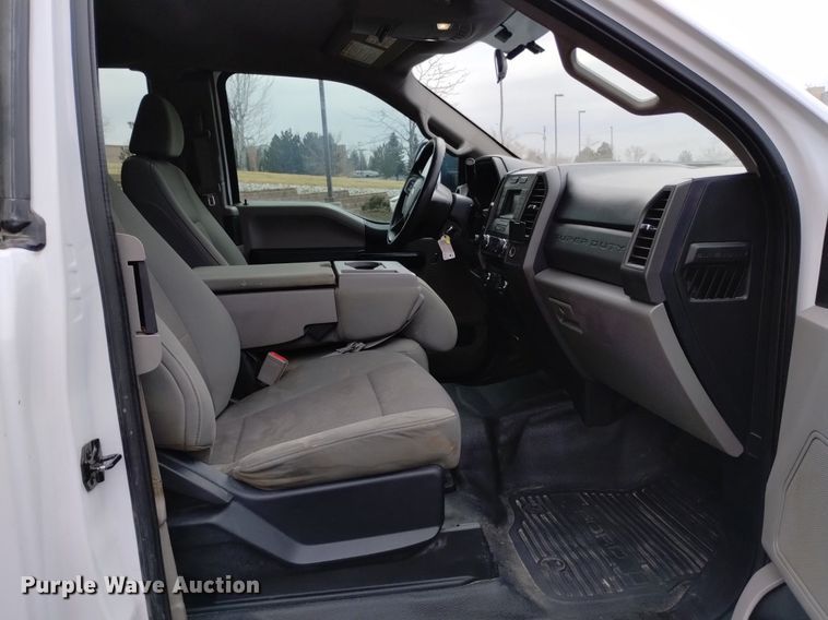 image for item DQ6015 2018 Ford F250 Super Duty SuperCab pickup truck