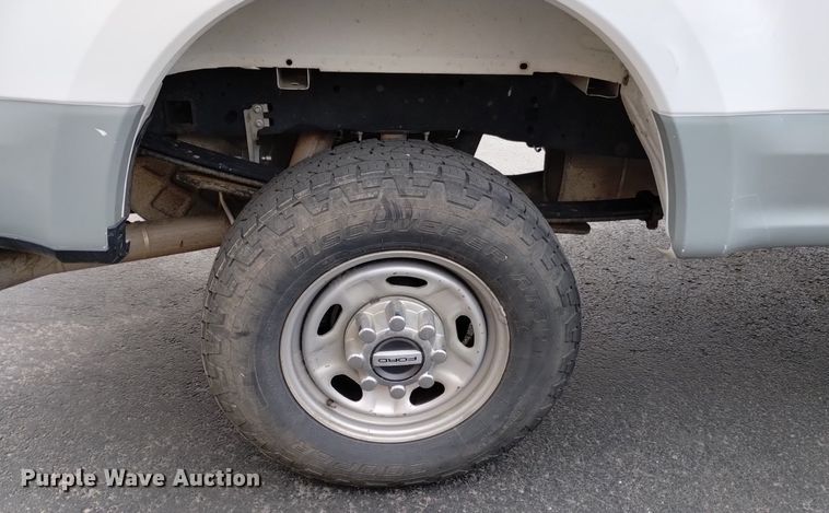 image for item DQ6015 2018 Ford F250 Super Duty SuperCab pickup truck