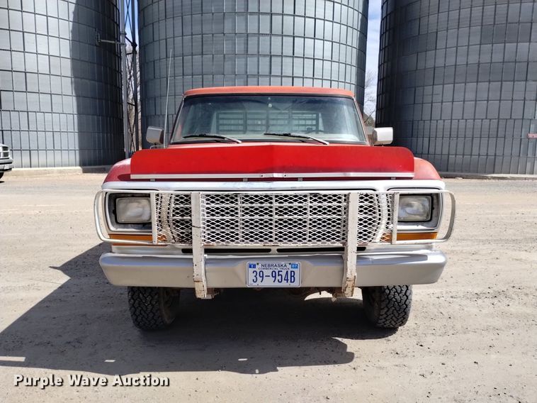 image for item DQ6042 1979 Ford F150 SuperCab pickup truck