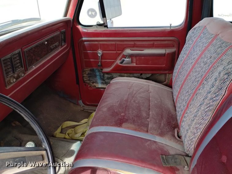 image for item DQ6042 1979 Ford F150 SuperCab pickup truck