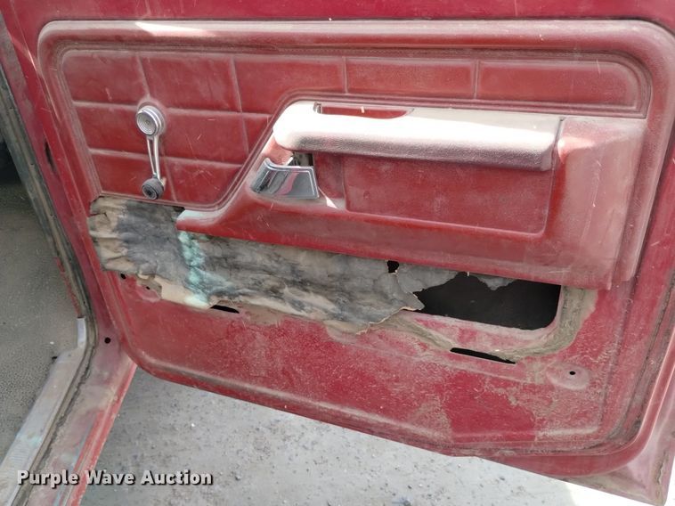 image for item DQ6042 1979 Ford F150 SuperCab pickup truck