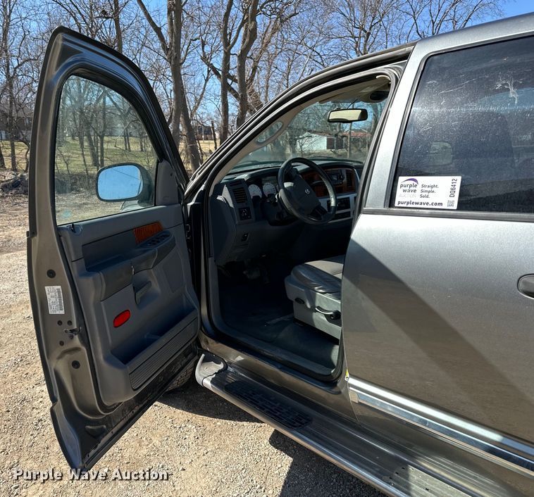 image for item DQ6412 2007 Dodge  Ram 1500 Quad Cab pickup truck