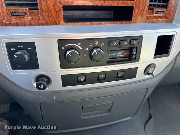 image for item DQ6412 2007 Dodge  Ram 1500 Quad Cab pickup truck