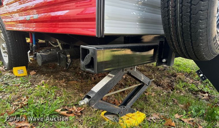 image for item DQ6757 2021 Sunset Park Sunlite Classic camper