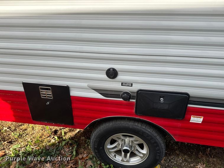 image for item DQ6757 2021 Sunset Park Sunlite Classic camper