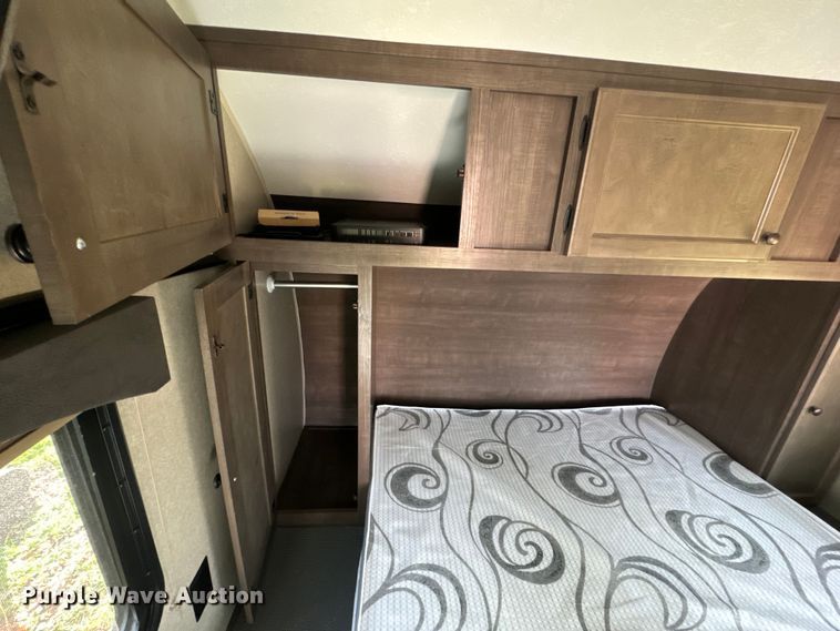 image for item DQ6757 2021 Sunset Park Sunlite Classic camper