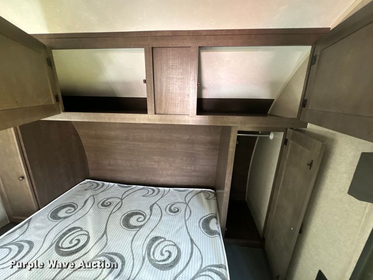 image for item DQ6757 2021 Sunset Park Sunlite Classic camper