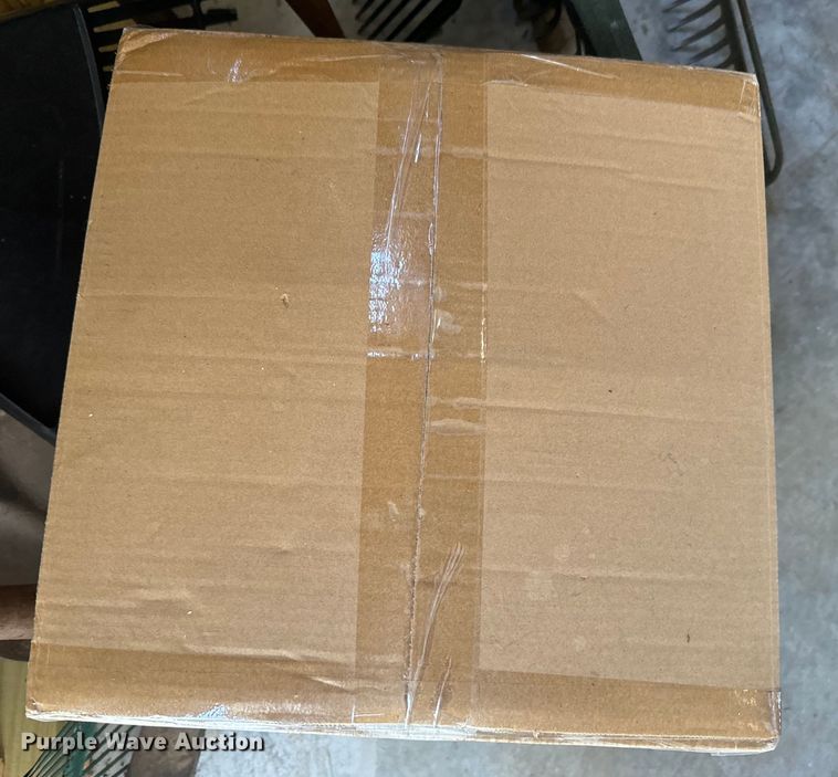 image for item DQ6757 2021 Sunset Park Sunlite Classic camper