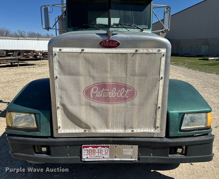 image for item DQ6758 1990 Peterbilt 375 tank truck