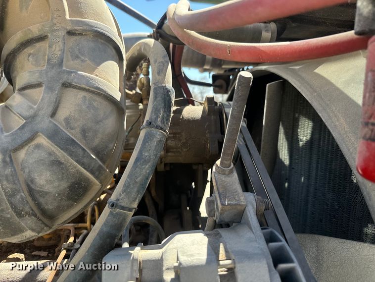 image for item DQ6758 1990 Peterbilt 375 tank truck