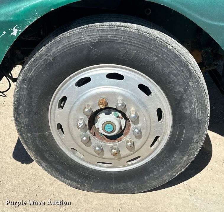 image for item DQ6758 1990 Peterbilt 375 tank truck