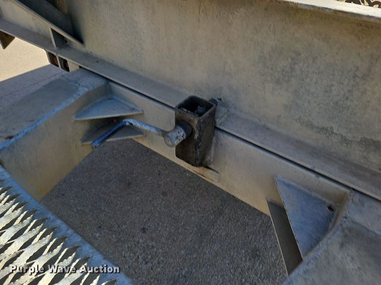 image for item DQ8601 2006 Talbert Phelan 12TTA tilt deck equipment trailer