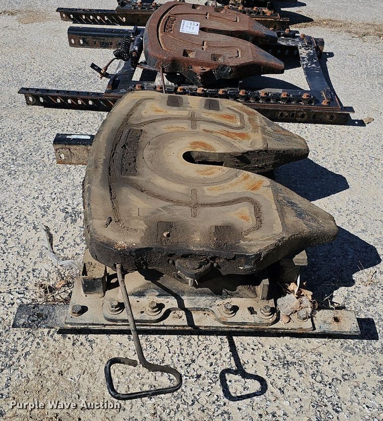 image for item DQ8604 (5) Fontaine receiver hitches