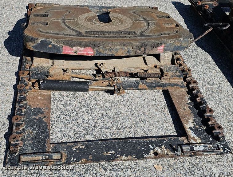 image for item DQ8604 (5) Fontaine receiver hitches