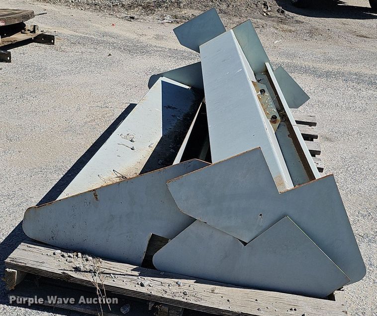 image for item DQ8606 (3) Beau Roc rock guards