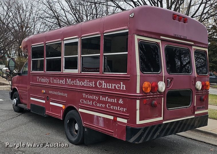 image for item DQ8633 2007 Blue Bird Micro-Bird   school bus