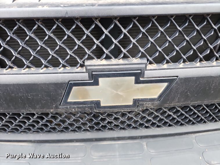 image for item DQ8633 2007 Blue Bird Micro-Bird   school bus